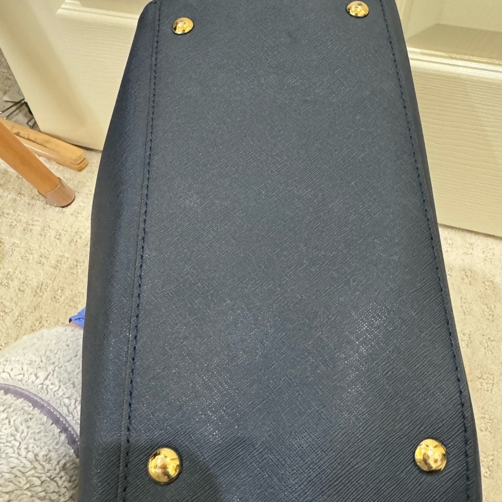 Michael Kors navel blue shoulder and handle bag - Picture 2 of 4